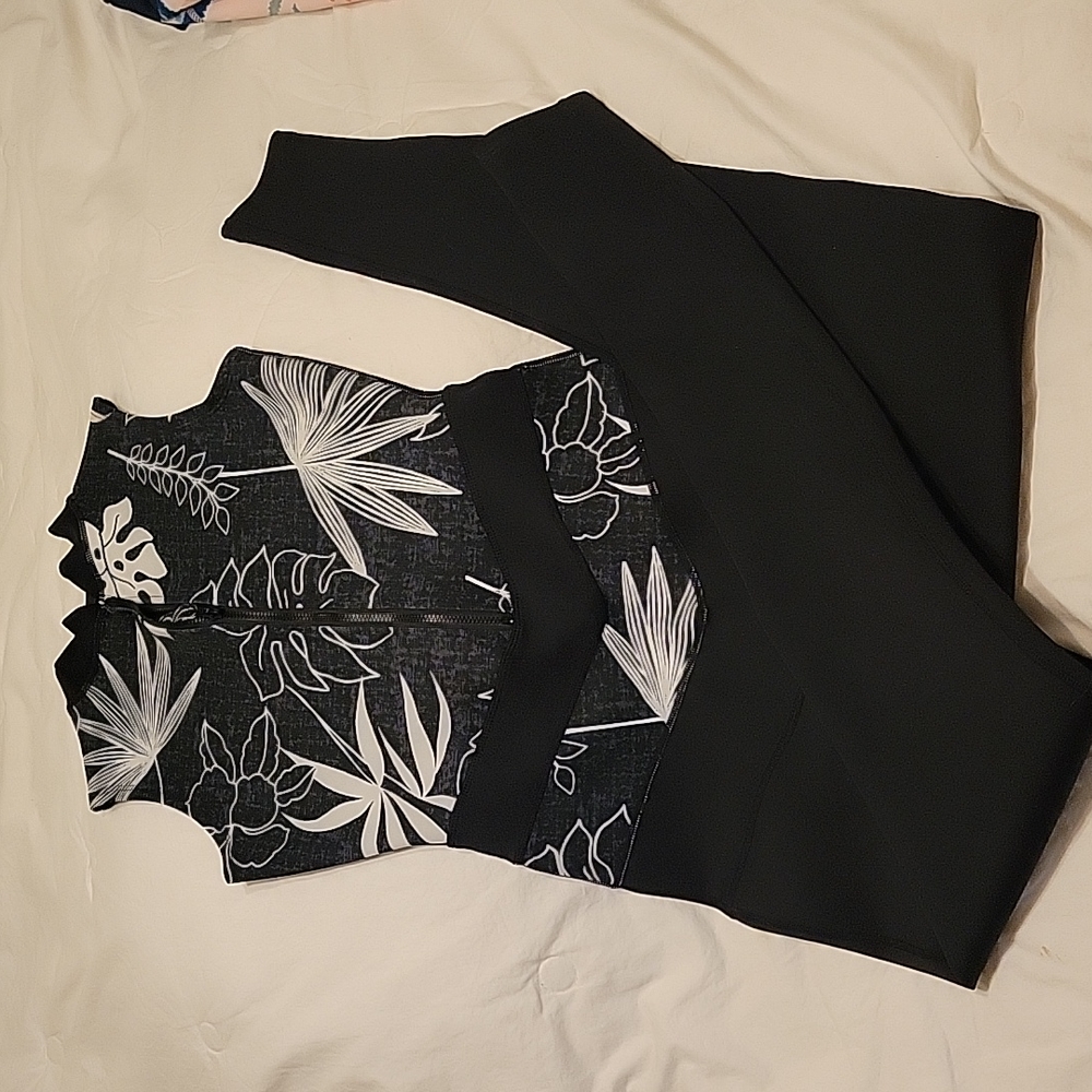 Sadie Sleeveless : Wailuku Insulating Neoprene Free 1mm Fabric